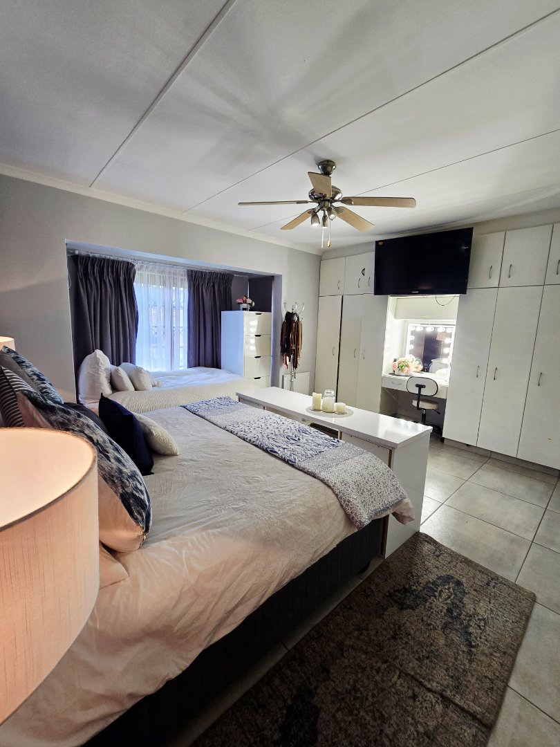 3 Bedroom Property for Sale in Flamwood North West